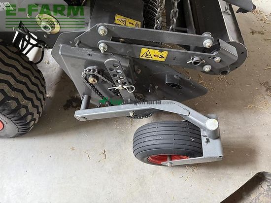 Empacadora gigant - Claas - variant 380 rc pro