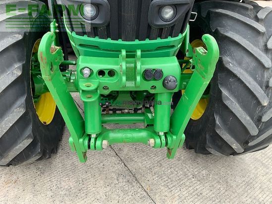 Tractor agrícola - John Deere - 6215r tractor (st23985)