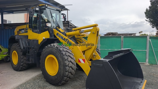 Pala cargadora Komatsu WA270-8