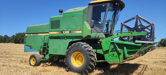 Cosechadora de Cereal - John Deere - 1055