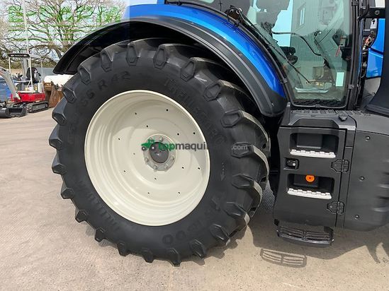 Tractor agrícola - Valtra - t194 versu tractor (st26215)