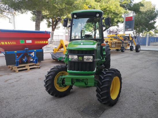 Tractor agrícola - John Deere - 5100 GF con pala