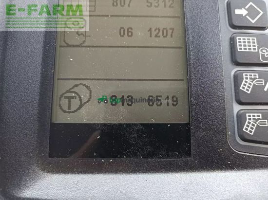 Empacadora gigant - New Holland - rolt belt 180 superfeed