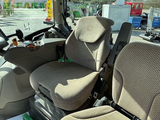 Tractor agrícola - John Deere - 6215r premium edition tractor (st26204)