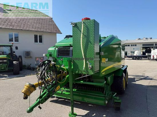 Empacadora gigant - John Deere - rundballenpresse 744