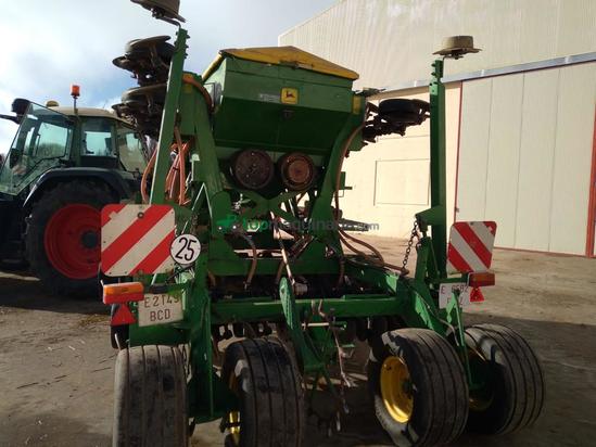 Sembradora John Deere   750A