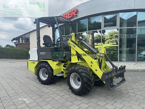 Minicargadora - Fliegl - 25-27 inkl. 3 anbaugeräte