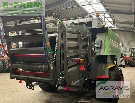 Empacadora gigant - Fendt - 12130 n