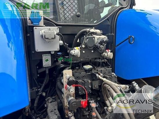 Tractor agrícola - New Holland - t 7.230 auto command