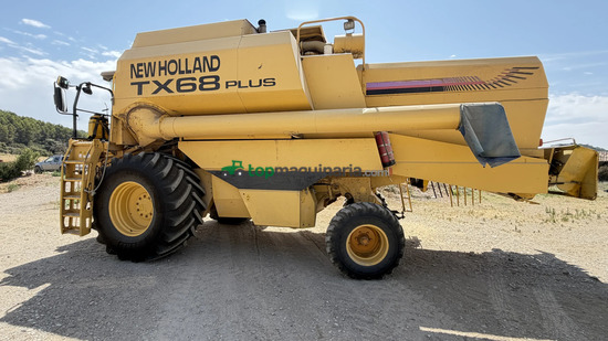 Cosechadora de Cereal - New Holland -  TX68 PLUS