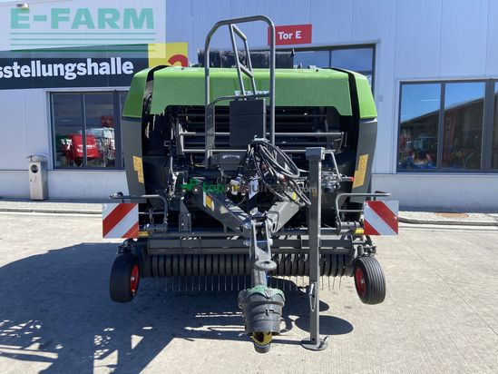 Empacadora gigant - Fendt - rotana 160 v xtra