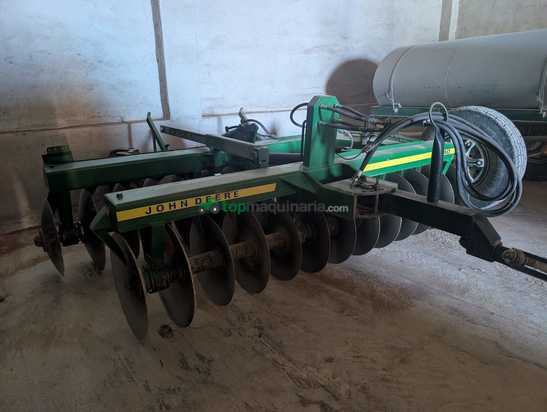 Grada de 26 discos  John Deere 4040