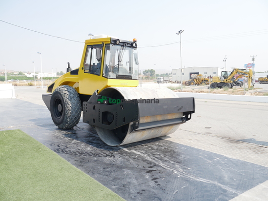 Rodillo compactador - Bomag BW 211
