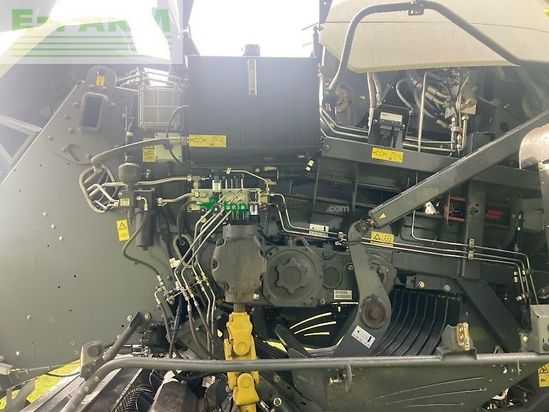 Empacadora gigant - Claas - quadrant 5200 fc tandem