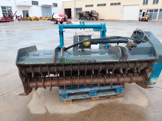 TRITURADORA PICADORA PICURSA  SEMI-NUEVA DE RESTOS DE PODA