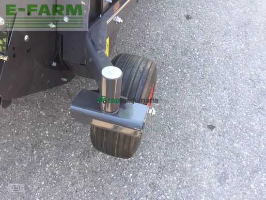 Empacadora gigant - Claas - rollant 520 rc