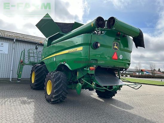 Cosechadora de Cereal - John Deere - s690