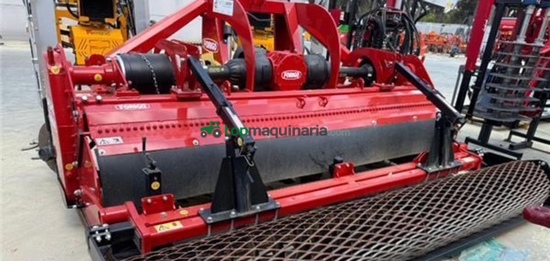Enterradora de piedras en muy buen estado, marca Forigo, modelo G45 HC