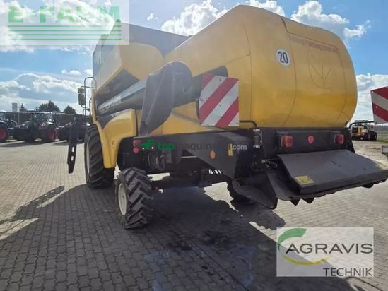 Cosechadora de Cereal - New Holland - cs 640