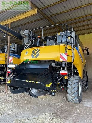 Cosechadora de Cereal - New Holland - cr 9.80