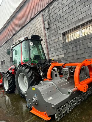 Tractor agrícola Antonio Carraro TRG rígido reversible.