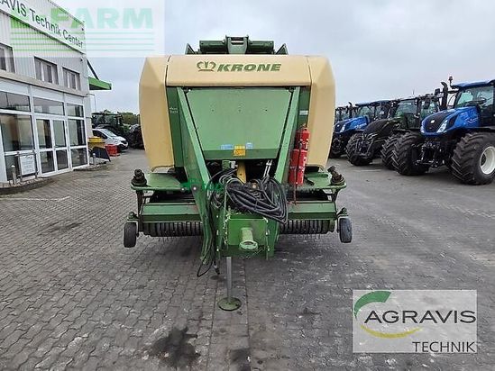 Empacadora gigant - Krone - big pack 12130 xc