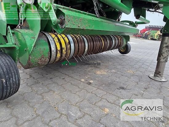 Empacadora gigant - John Deere - 1424c