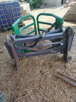 Pinza recoge bolos