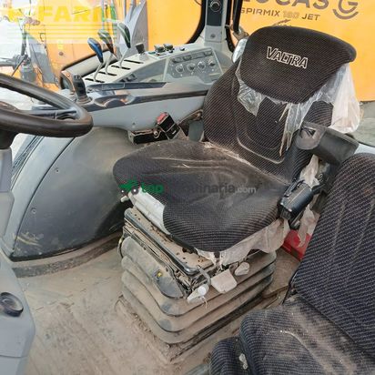 Tractor agrícola - Valtra - n174