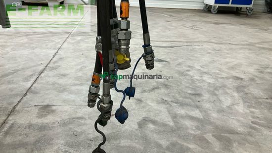 Empacadora gigant - Claas - Variant 485 RC