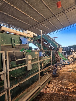 Otra cosechadora - 350 ST