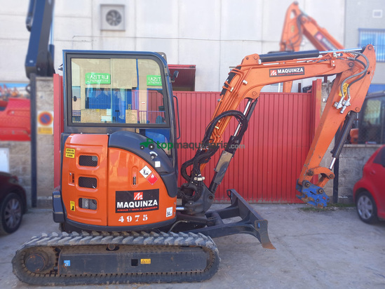 Miniexcavadora HITACHI ZX33U-6