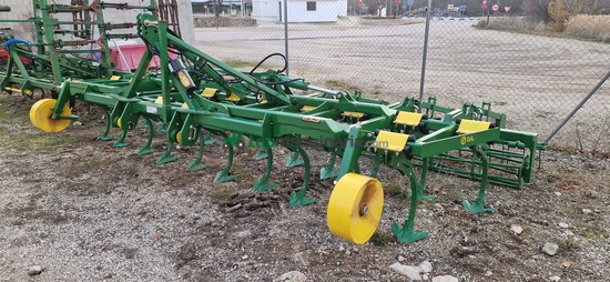 Semichisel cultivador  Gil - Elastómeros 21 brazos con rodillo y rastra