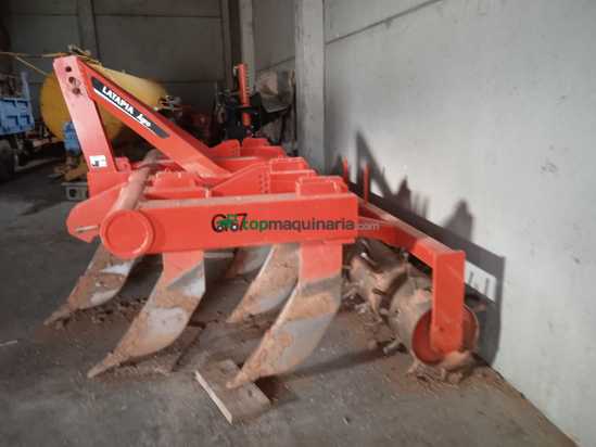 Descompactador subsolador  Latapia modelo G-7