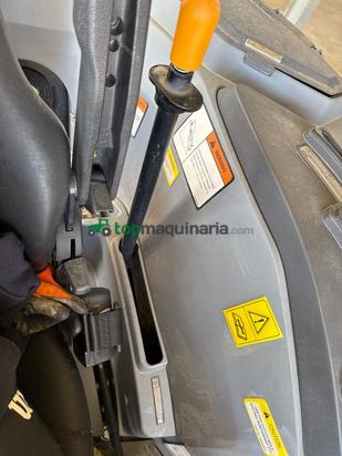 TRACTOR SOLIS S90 NUEVO 90CV 4X4 HIDRÁULICOS ENGANCHE DOBLE