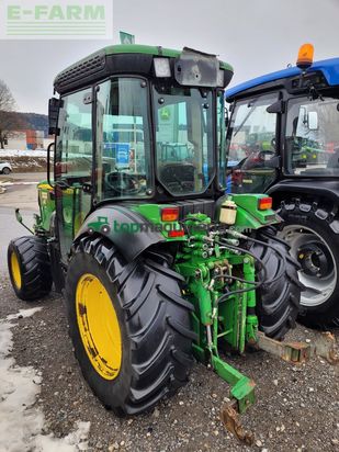Tractor agrícola - John Deere - 5615 vinero