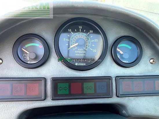 Telescopica - New Holland - lm435 a powershuttle 110