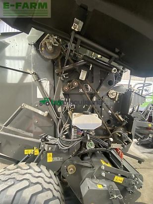 Empacadora gigant - Claas - variant 480 rc pro