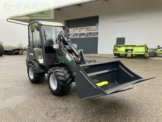 Minicargadora - Toyo - 836