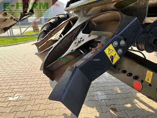 Cosechadora de Cereal - New Holland - cr9090