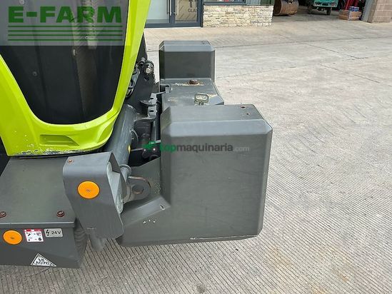 Tractor agrícola - Claas - xerion trac 5000 tractor (st26926)