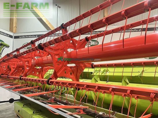 Cabezal - Claas - v 620 mit wagen