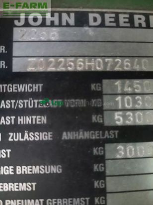 Cosechadora de Cereal - John Deere - 2256