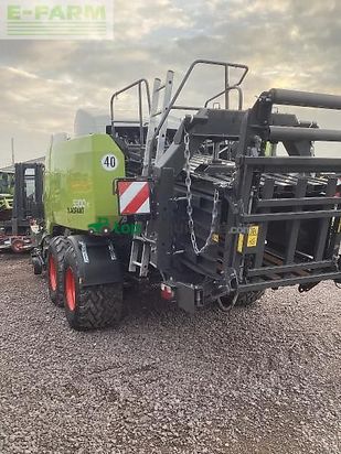 Empacadora gigant - Claas - quadrant 5300 fc t+st