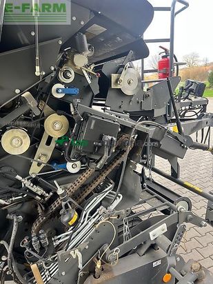 Empacadora gigant - Massey Ferguson - rb4180 v