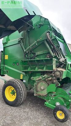 Empacadora gigant - John Deere - v461m