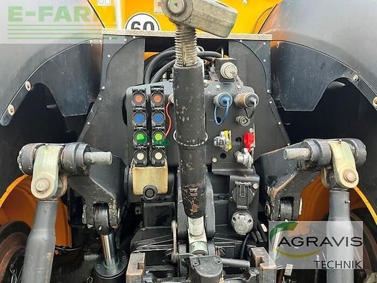 Tractor agrícola - JCB - 8310