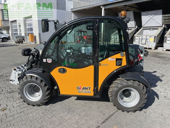 Minicargadora - Giant - tendo 5048 mit weidemann aufnahme