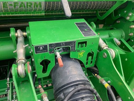 Empacadora gigant - John Deere - 990