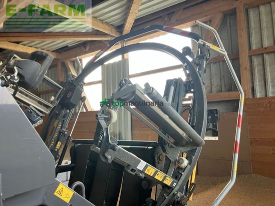 Empacadora gigant - Massey Ferguson - 3130F RB